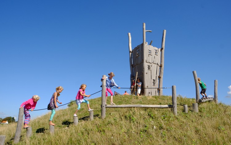 Speel - en Bunkerpark Groede Podium