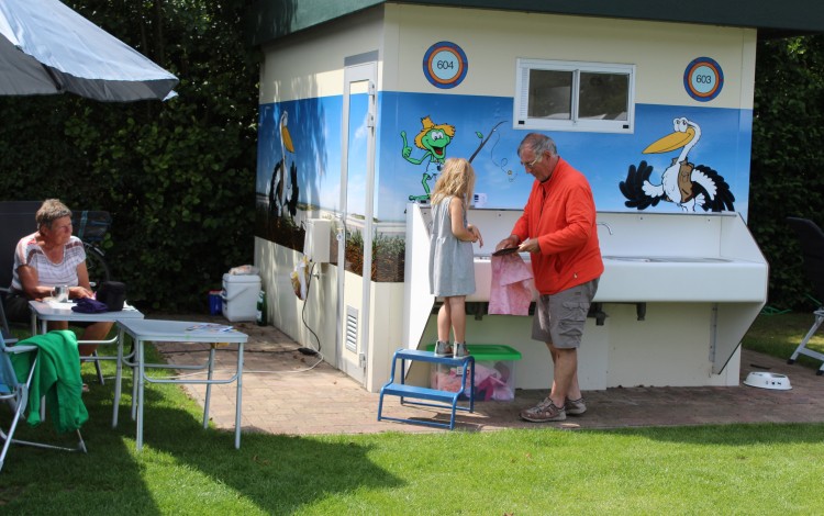 Luxe comfortplaats met prive sanitair zeeland